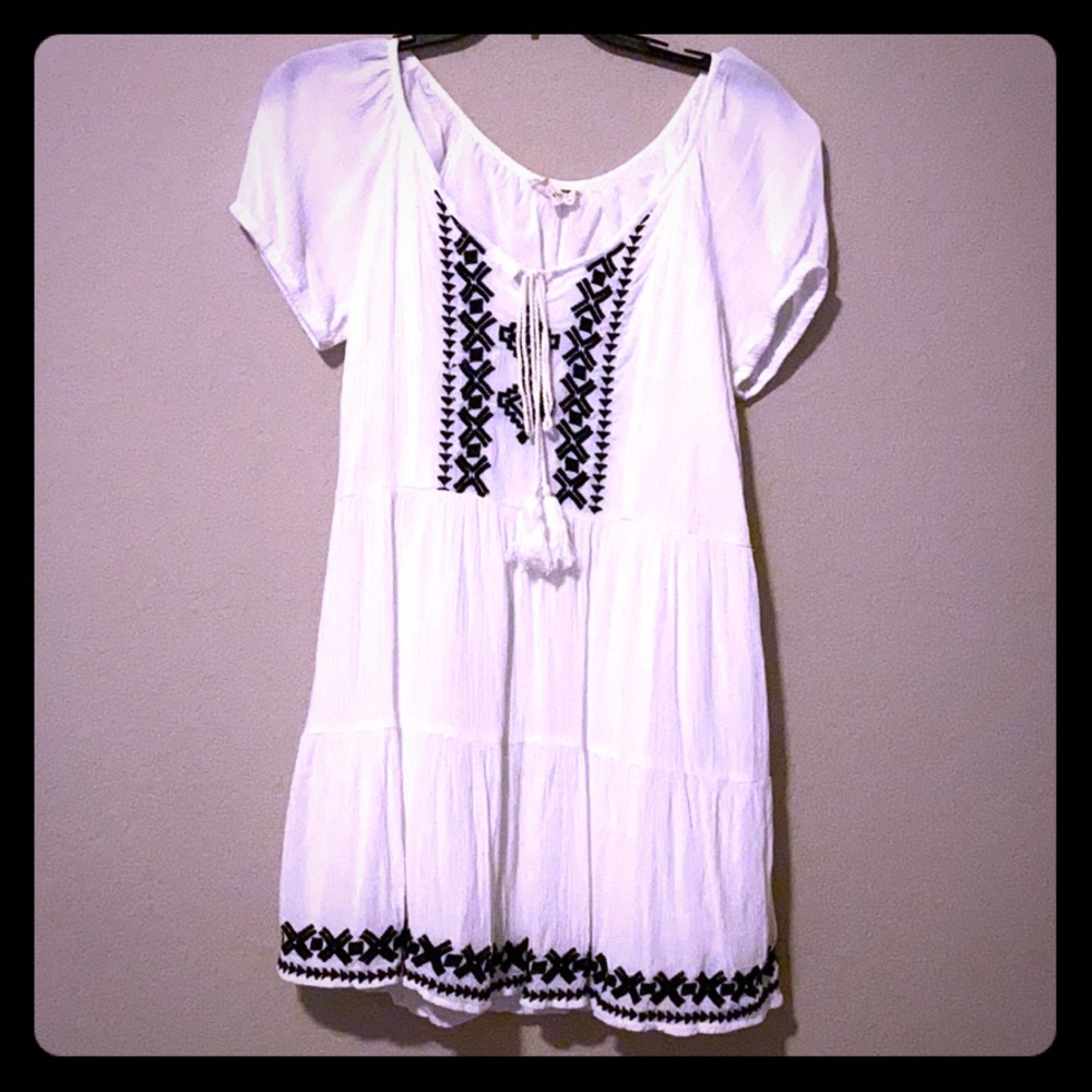 White Short Sleeve Dress